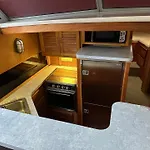 Annapolis Boat Life - Overnight Stays