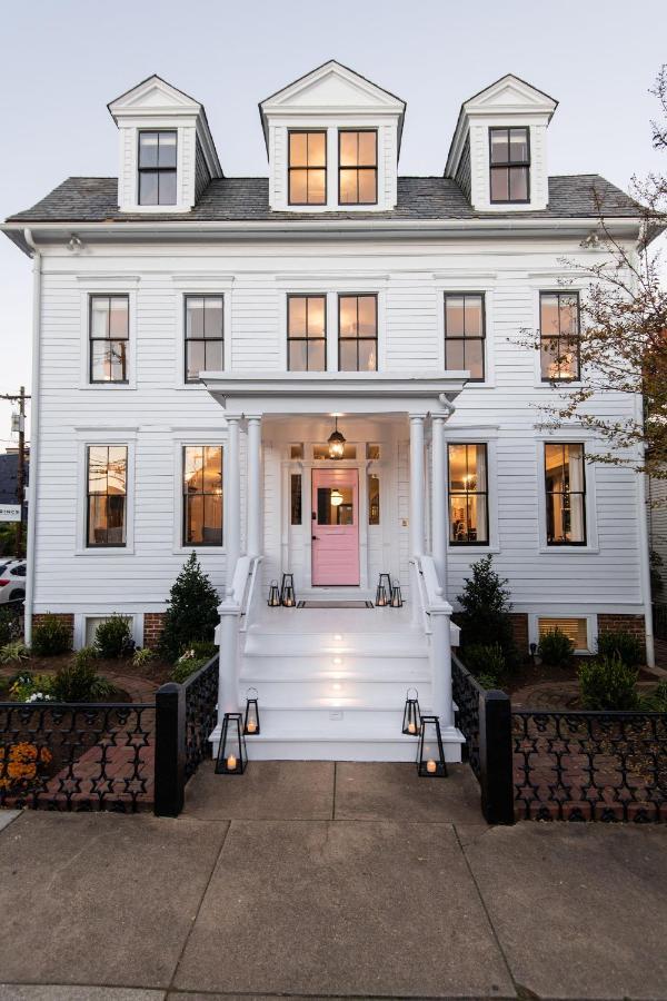 134 - Luxury Boutique Hotel