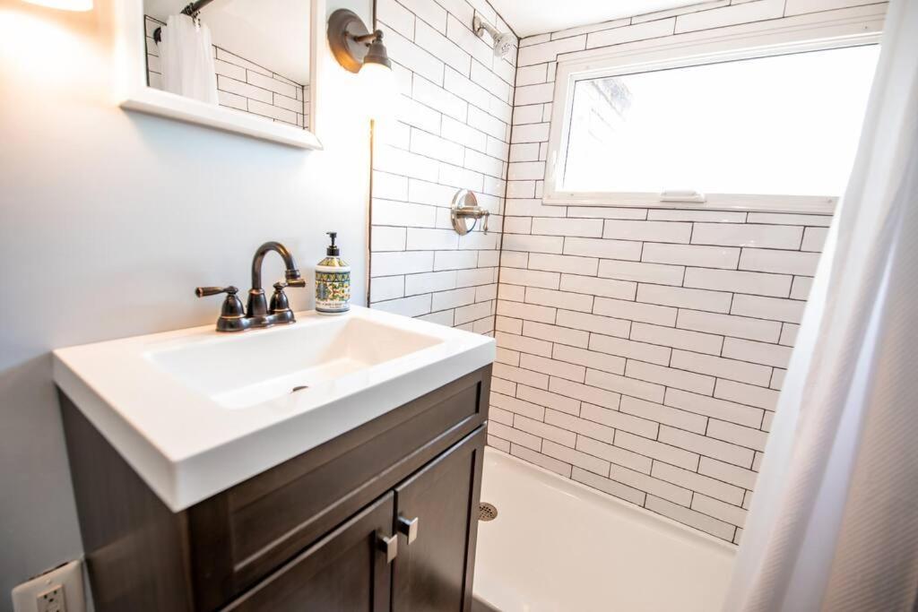 Downtown King George 3rd Floor Hideaway * Annapolis