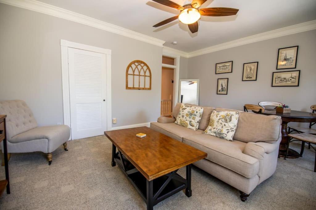 Downtown King George 3rd Floor Hideaway * Annapolis