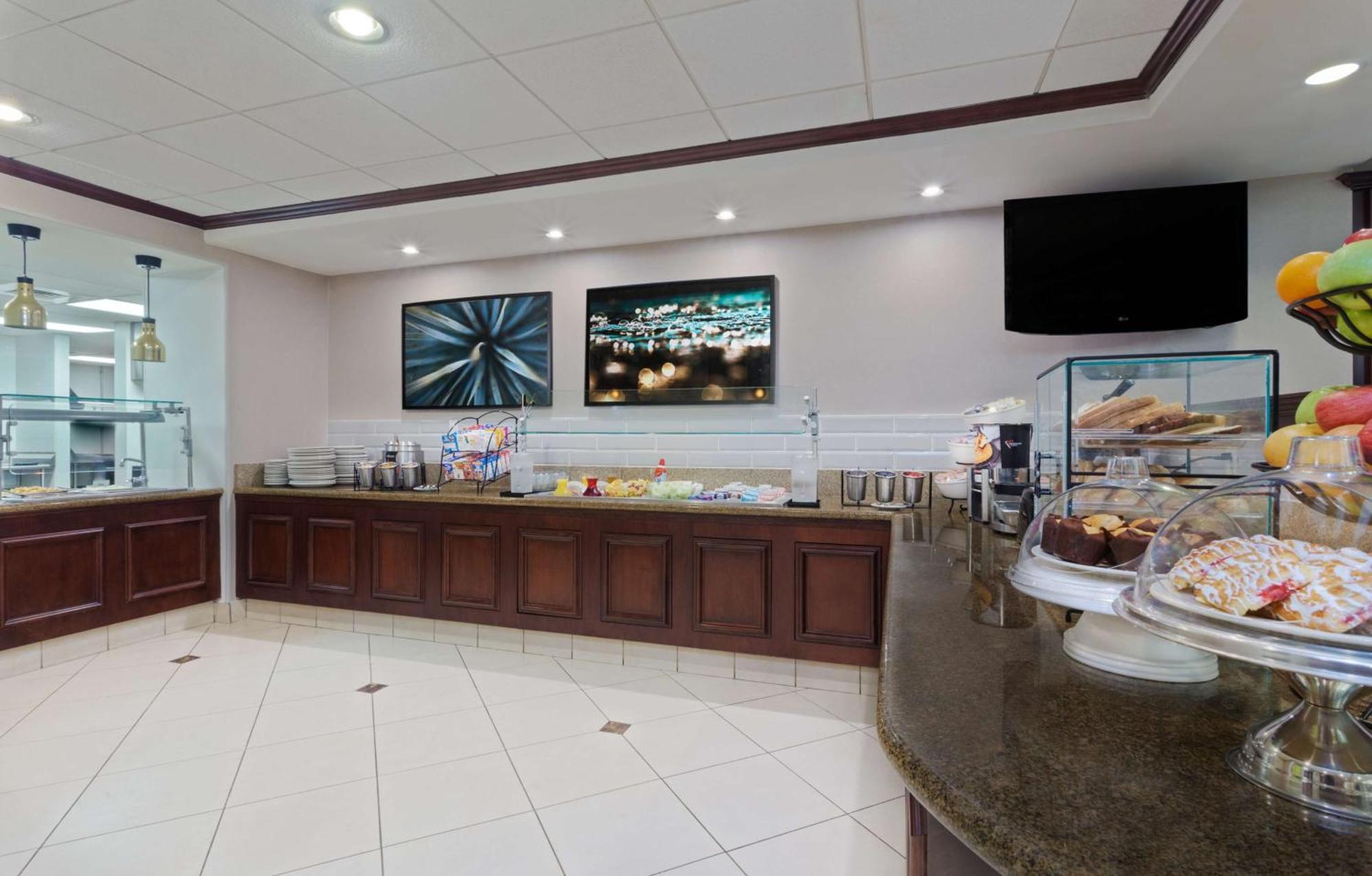 Hilton Garden 3*