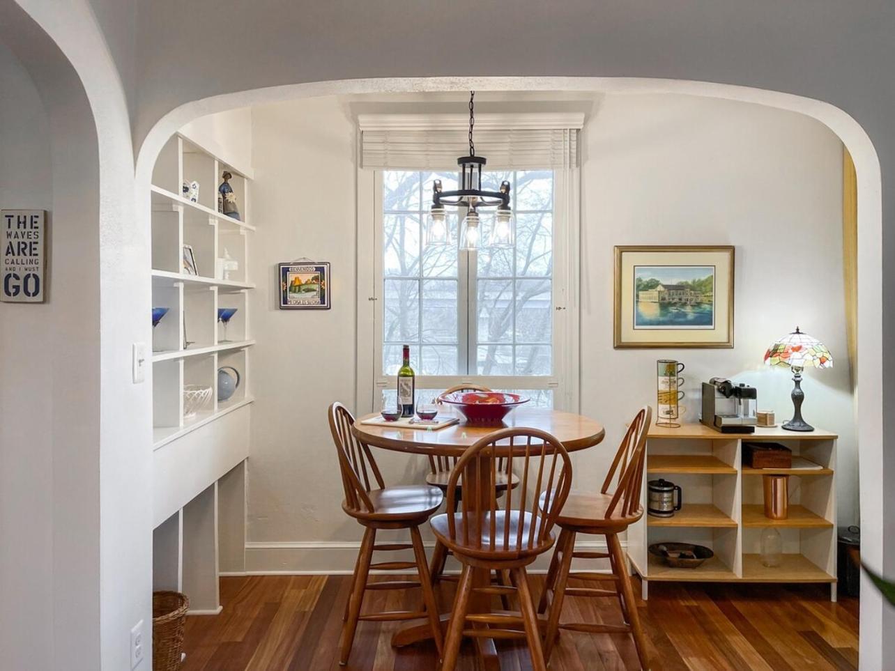 Weems Creek Cottage, Waterfront Holiday home