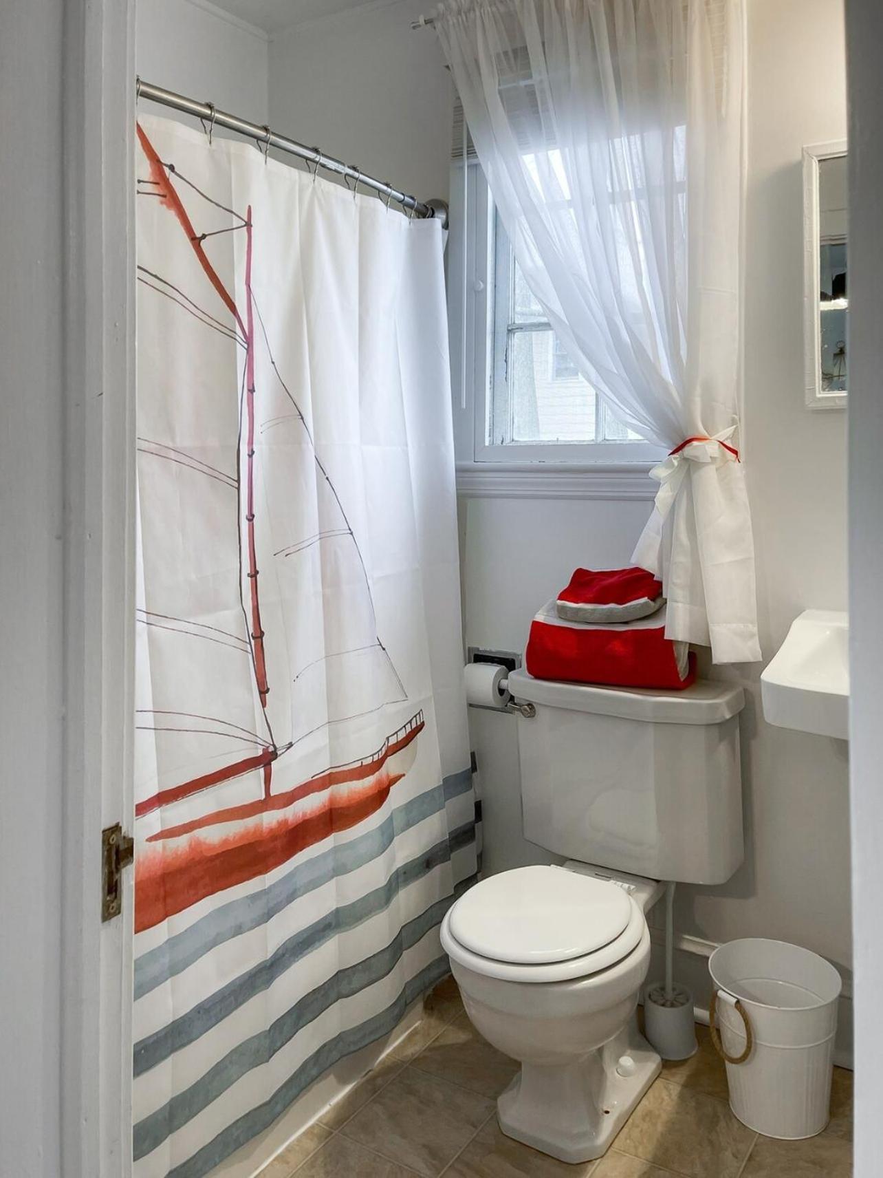 Weems Creek Cottage, Waterfront Holiday home *