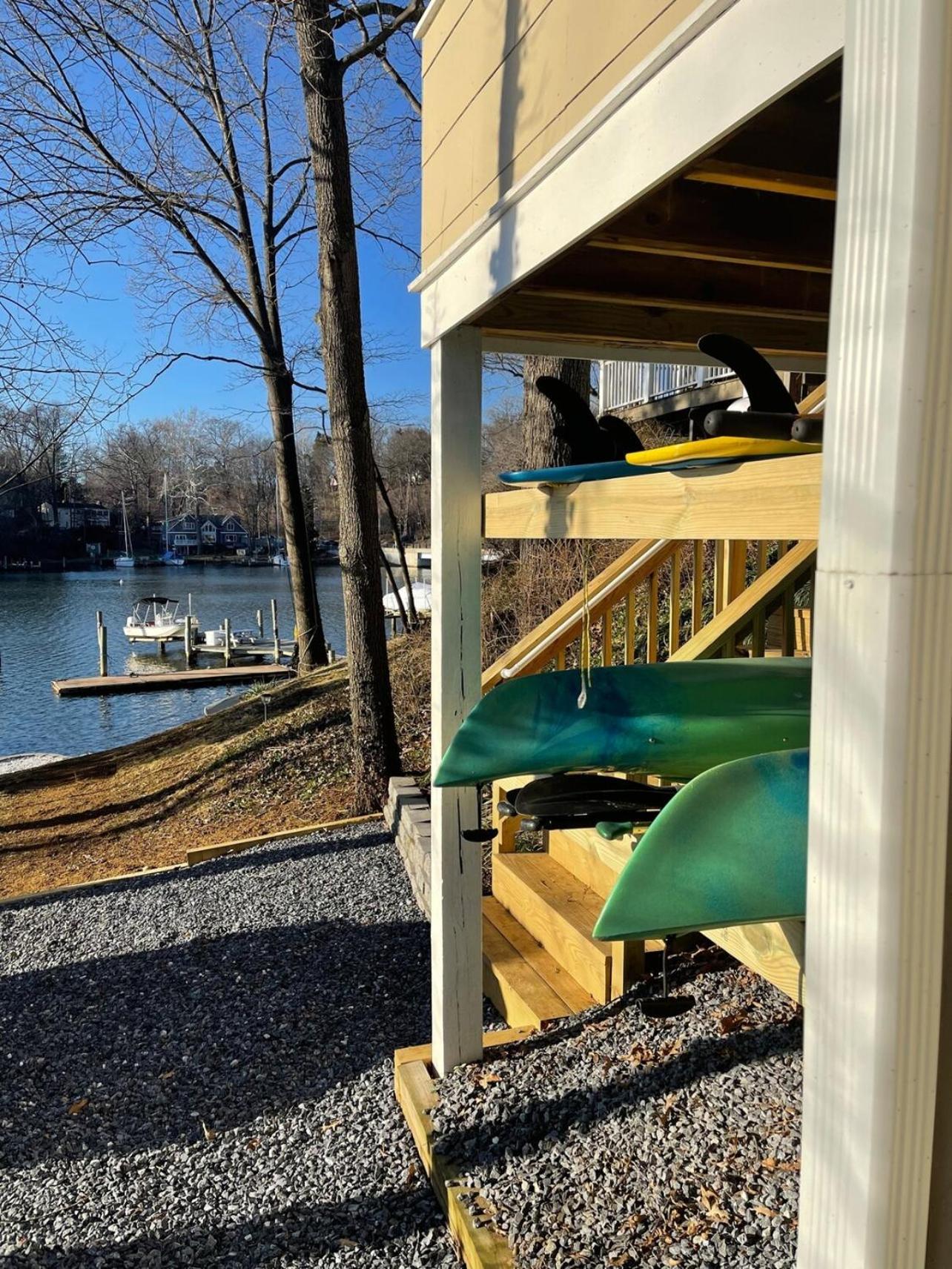 Weems Creek Cottage, Waterfront Holiday home *