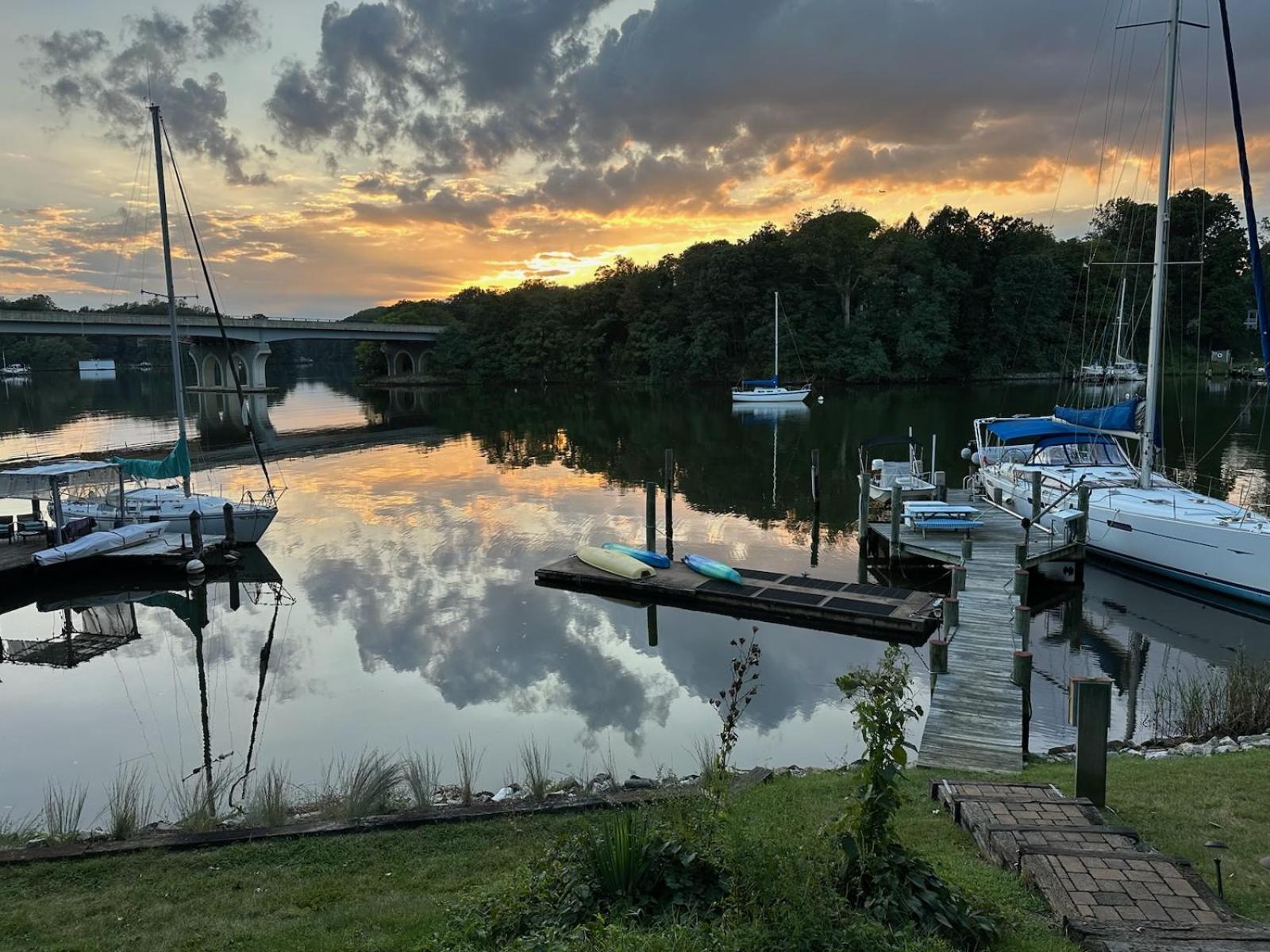 Weems Creek Cottage, Waterfront Annapolis
