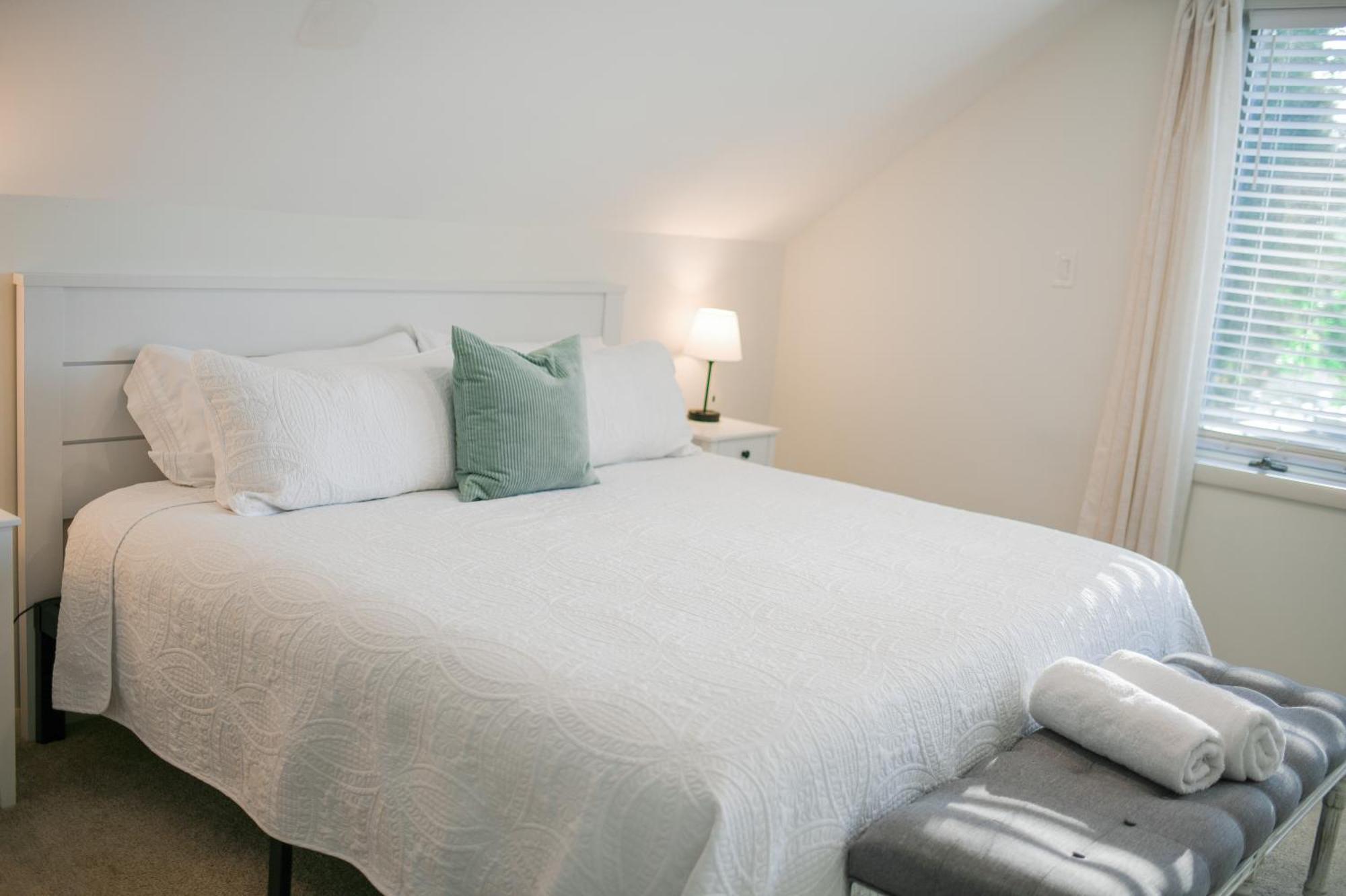 Charm Waterfront Getaway Near Usna - Fish & Crab From Your Private Pier! *