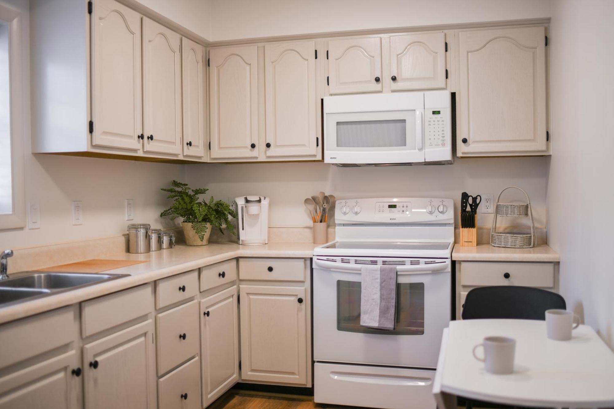 Villa Charm Waterfront Getaway Near Usna - Fish & Crab From Your Private Pier! *