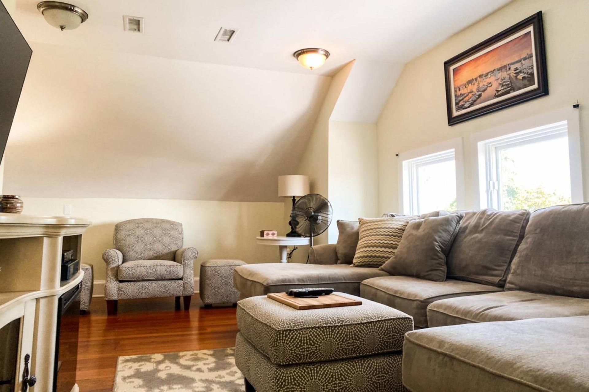 Deep In The Heart Of Crabtown - Itrip Holiday home