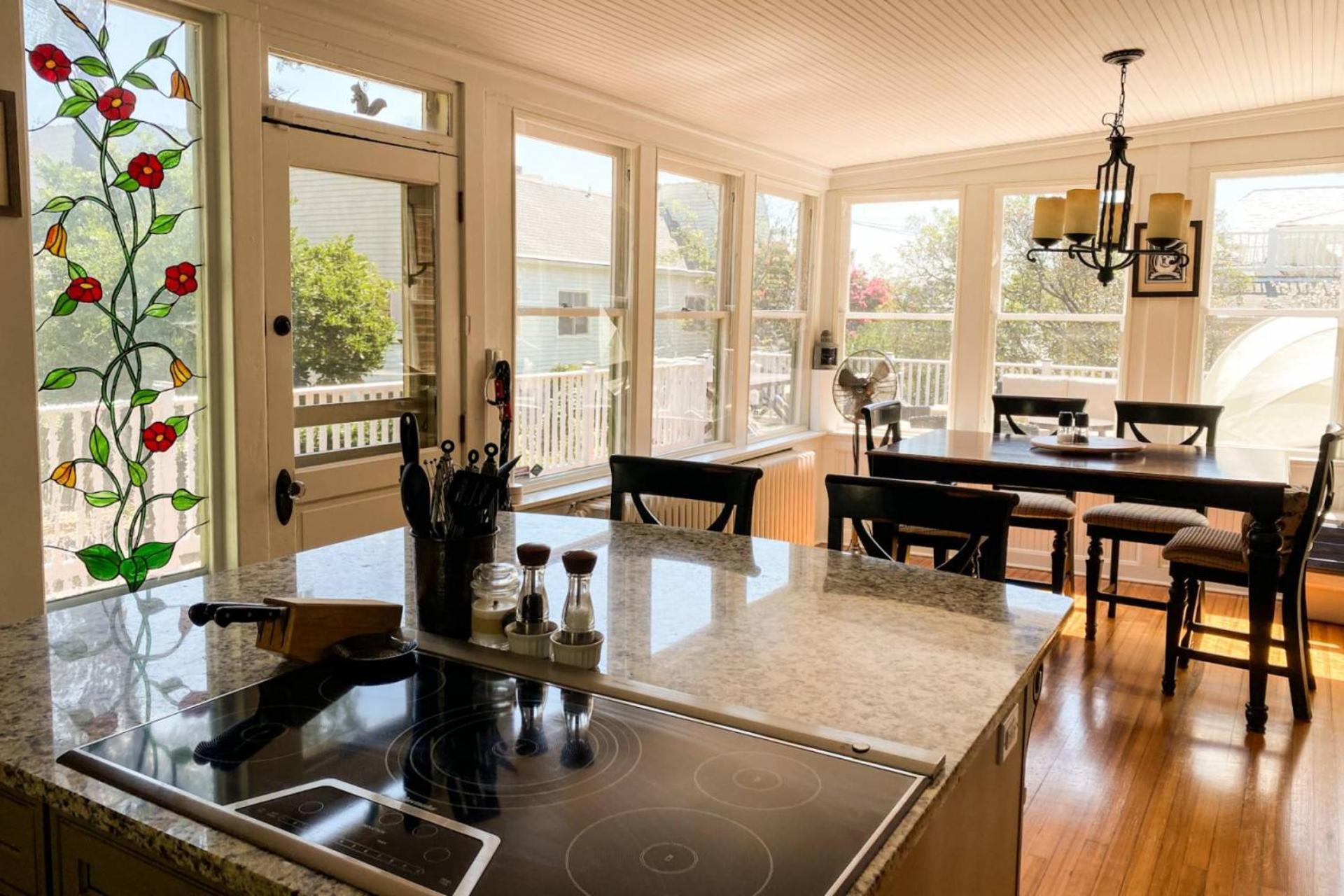 Deep In The Heart Of Crabtown - Itrip Holiday home