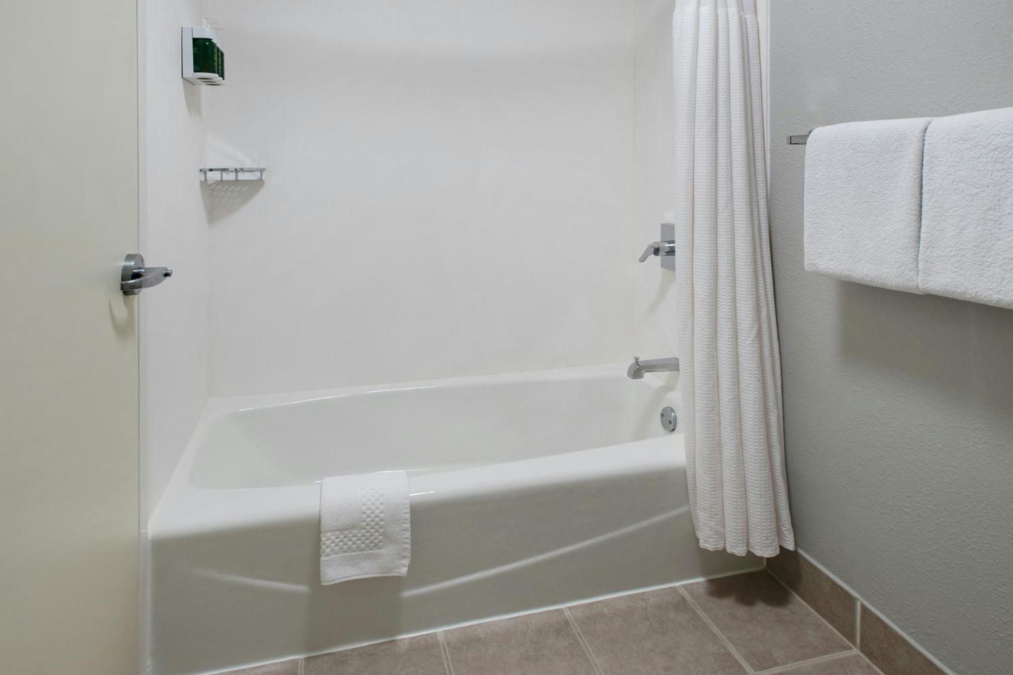 Hotel Courtyard By Marriott