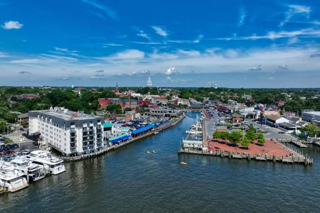 Oasis By The Bay - Waterfront Heated Pool Hot Tub * Annapolis