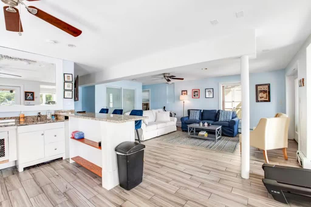 Oasis By The Bay - Waterfront Heated Pool Hot Tub * Annapolis