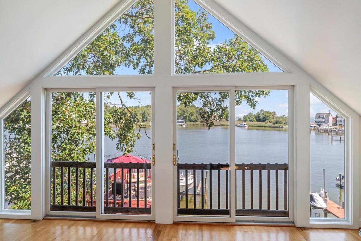 Waterfront Getaway - Dock Ur Boat & Walk To *
