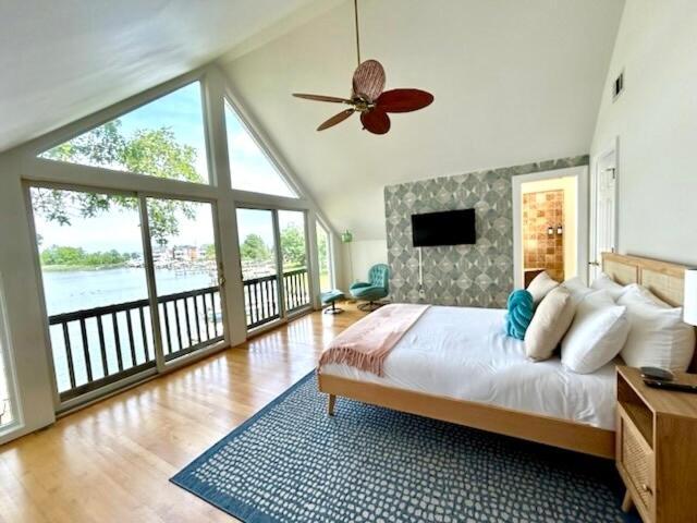 Holiday home Waterfront Getaway - Dock Ur Boat & Walk To *