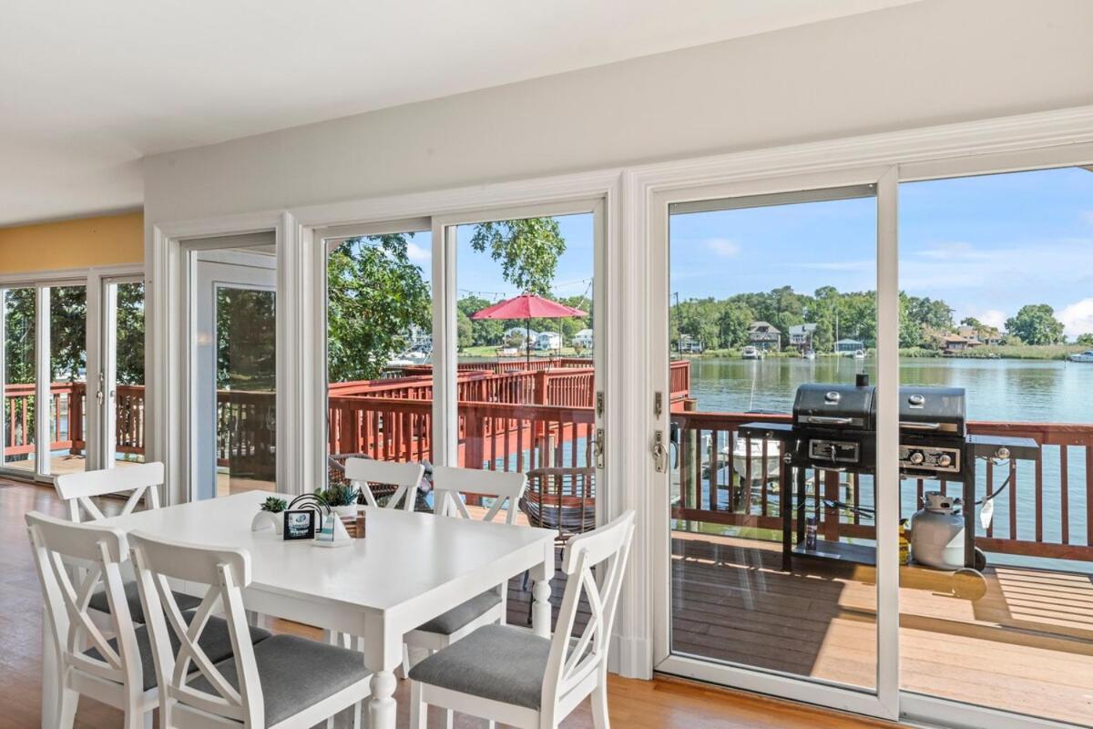 Waterfront Getaway - Dock Ur Boat & Walk To