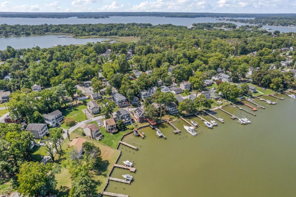 Holiday home Waterfront Getaway - Dock Ur Boat & Walk To *
