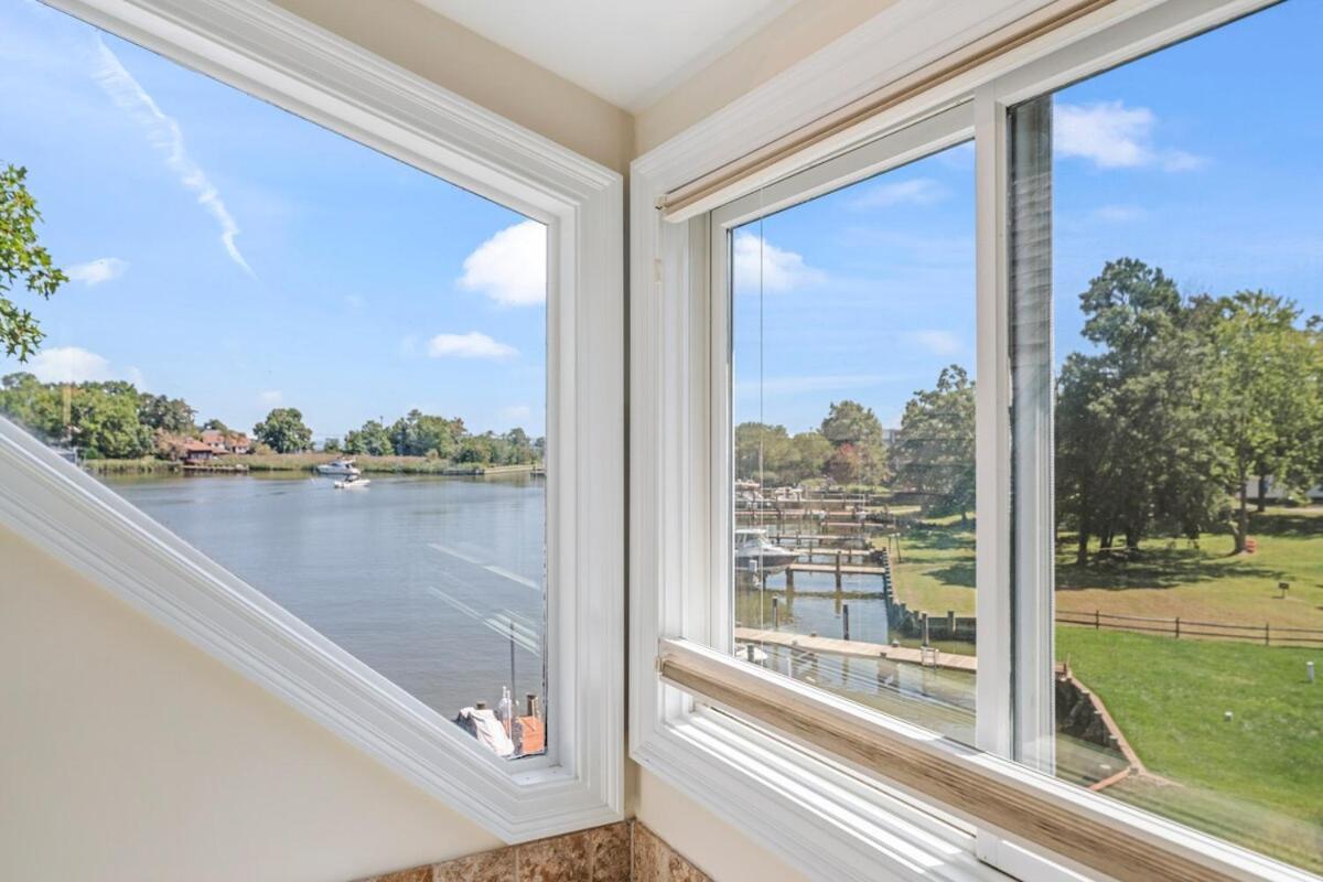 Holiday home Waterfront Getaway - Dock Ur Boat & Walk To *