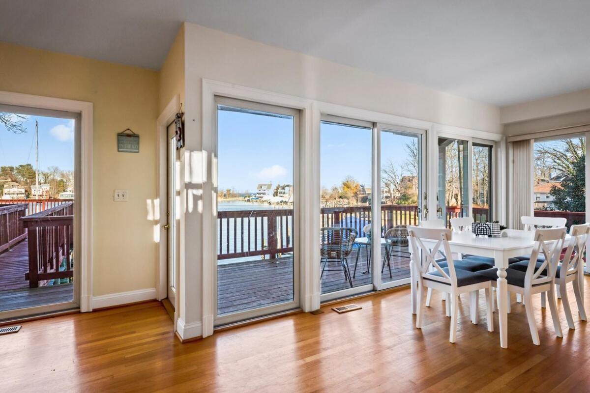 Holiday home Waterfront Getaway - Dock Ur Boat & Walk To *