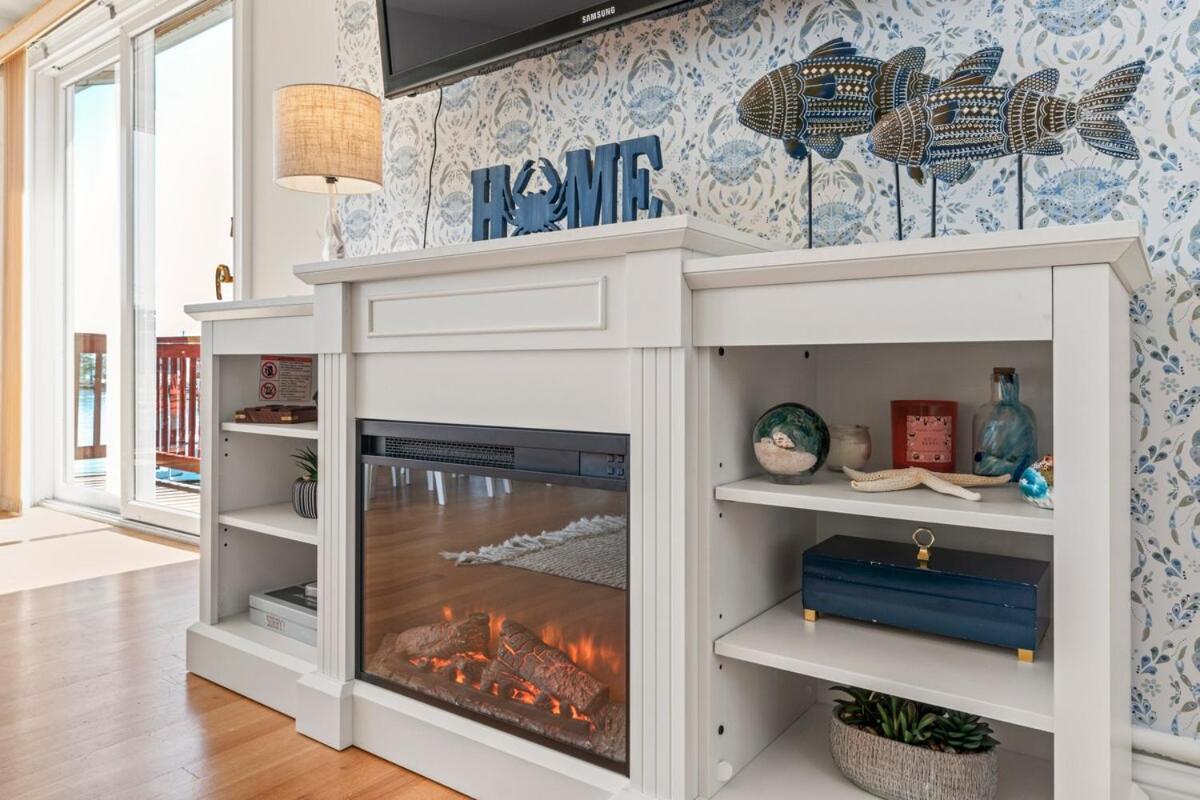 Waterfront Getaway - Dock Ur Boat & Walk To Holiday home Annapolis
