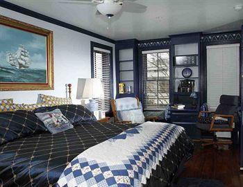 Bed & Breakfast Academy 4*