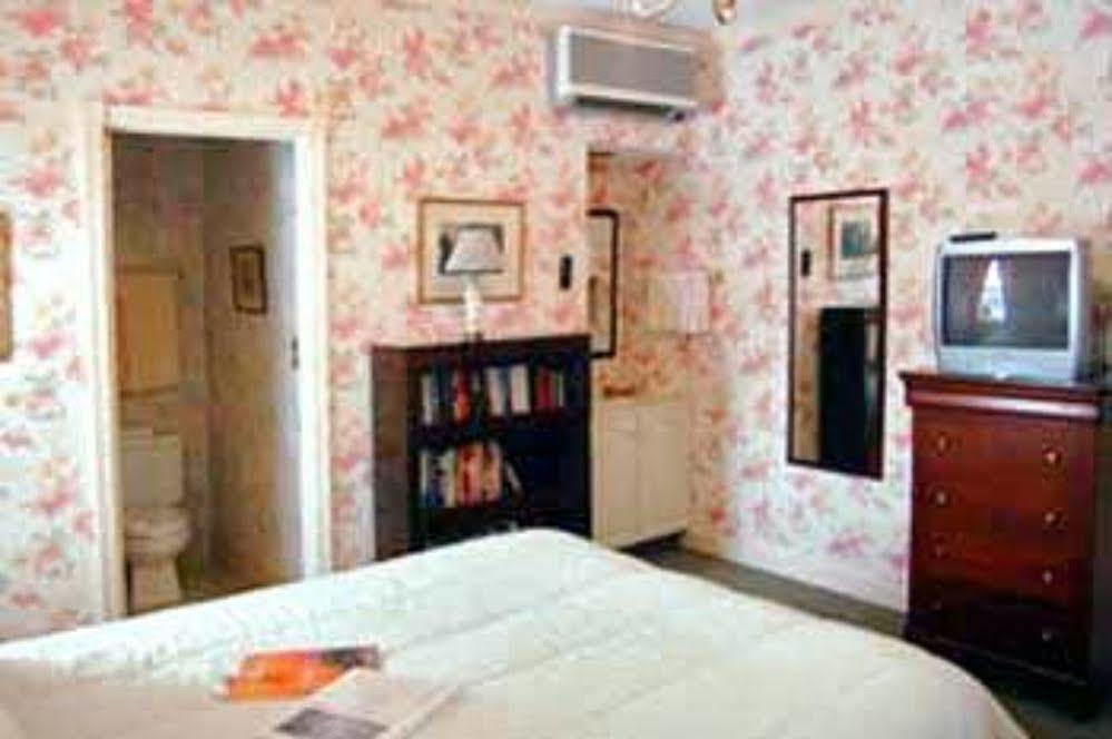 On Main Bed & Breakfast