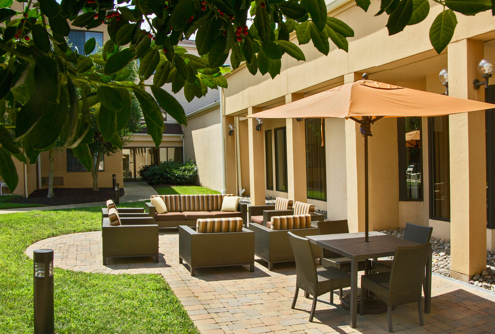 Hotel Courtyard By Marriott